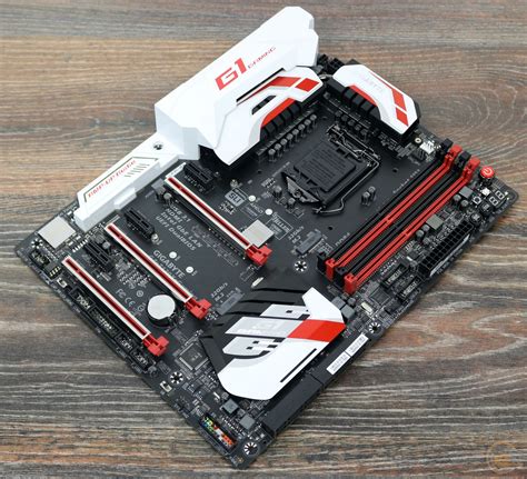 gigabyte gaz170x gaming 7 pci express slot